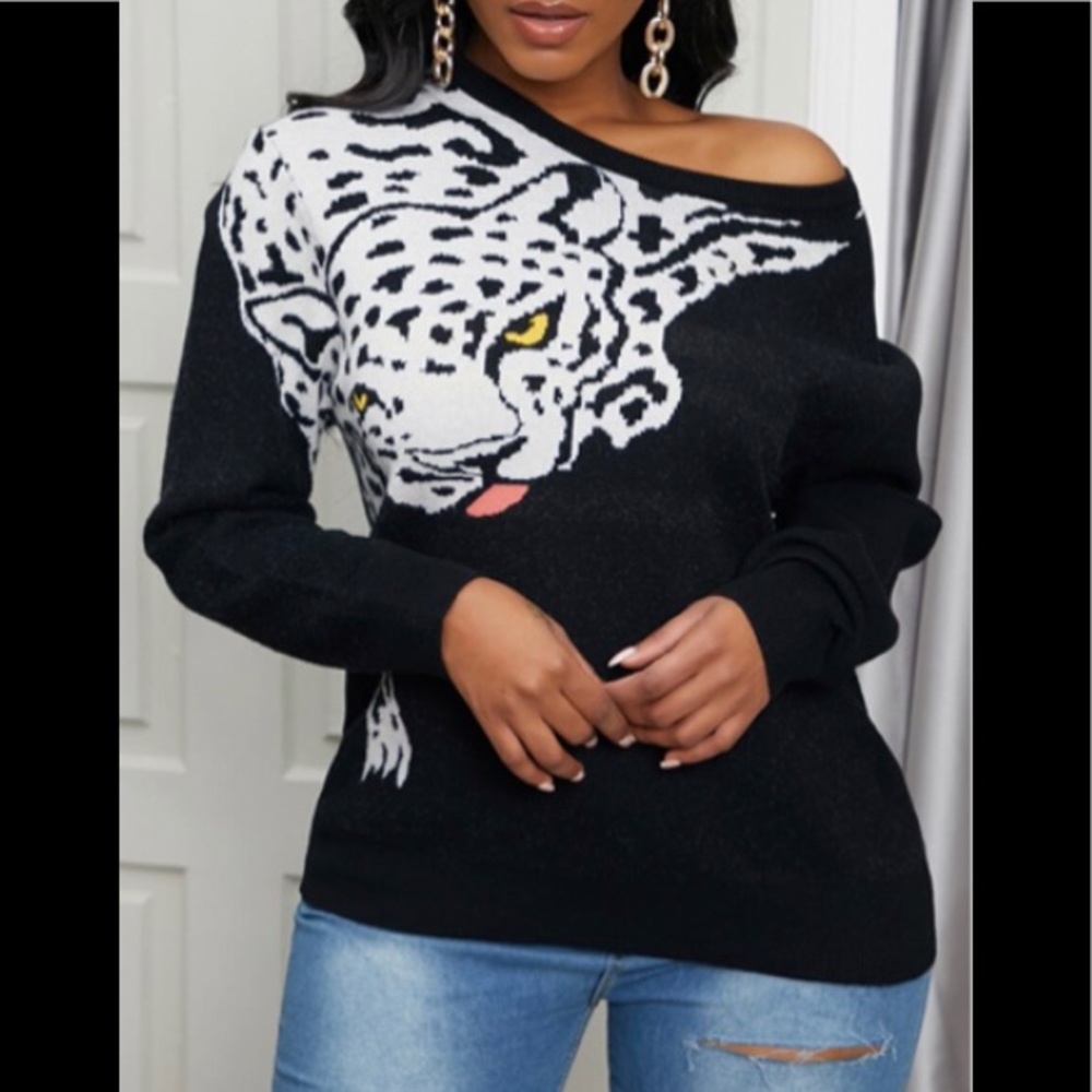 BLACK LEOPARD ONE SHOULDER SWEATER NWOT
